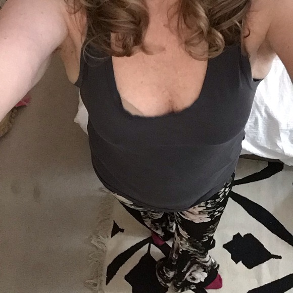 Meet your Posher, Roberta - Picture 3 of 4